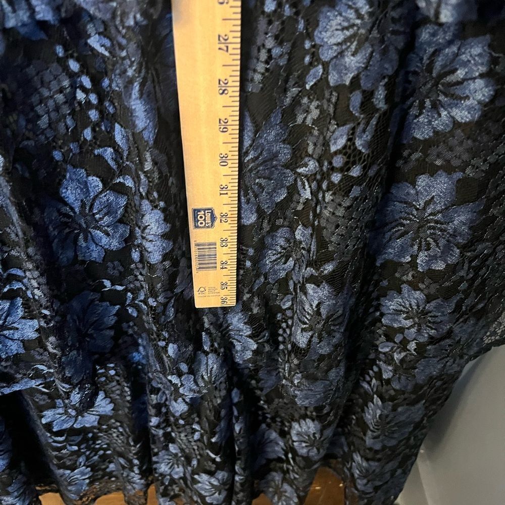 Lulu’s Lace blue and black floral long evening gown. Size Medium. Ruffle neck. - Picture 6 of 10